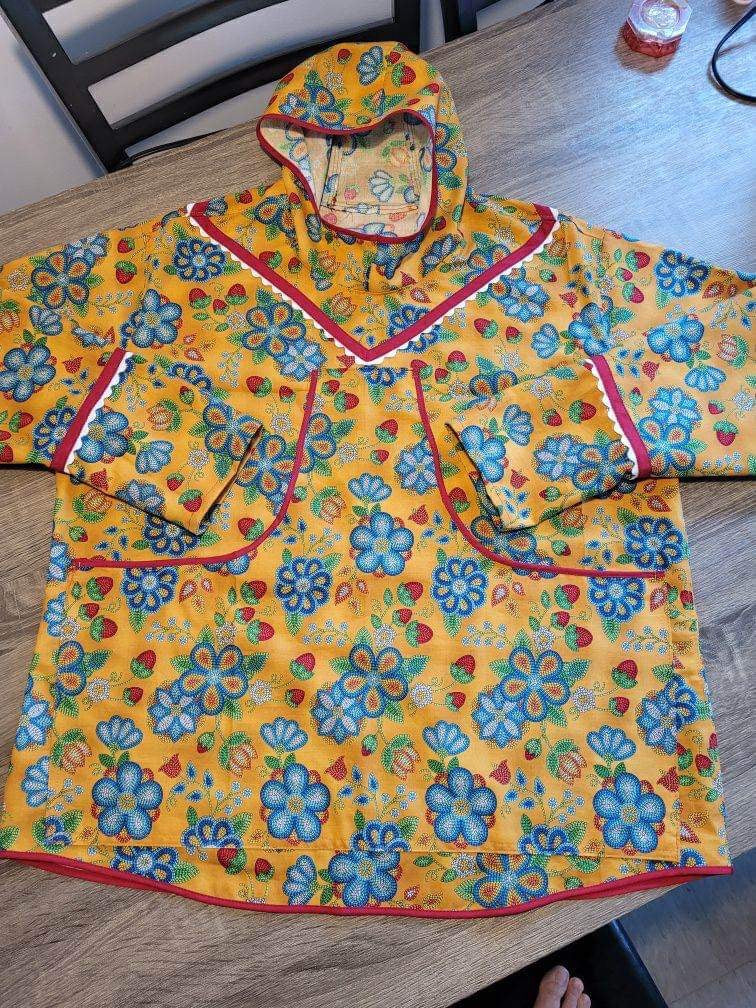 Authentic Inuit, long sleeve pullover