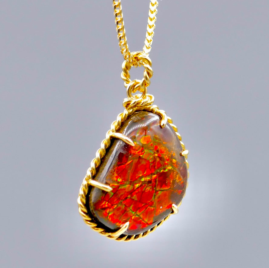 18K Yellow Gold Roped Ammolite Necklace - Red