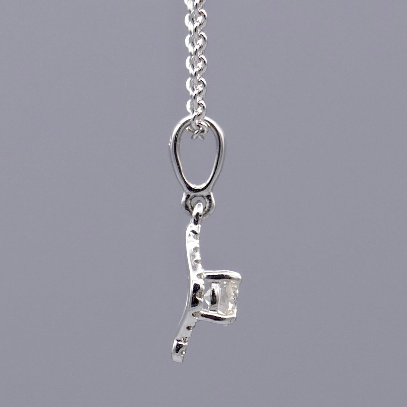 White Gold Necklace w/ Diamonds