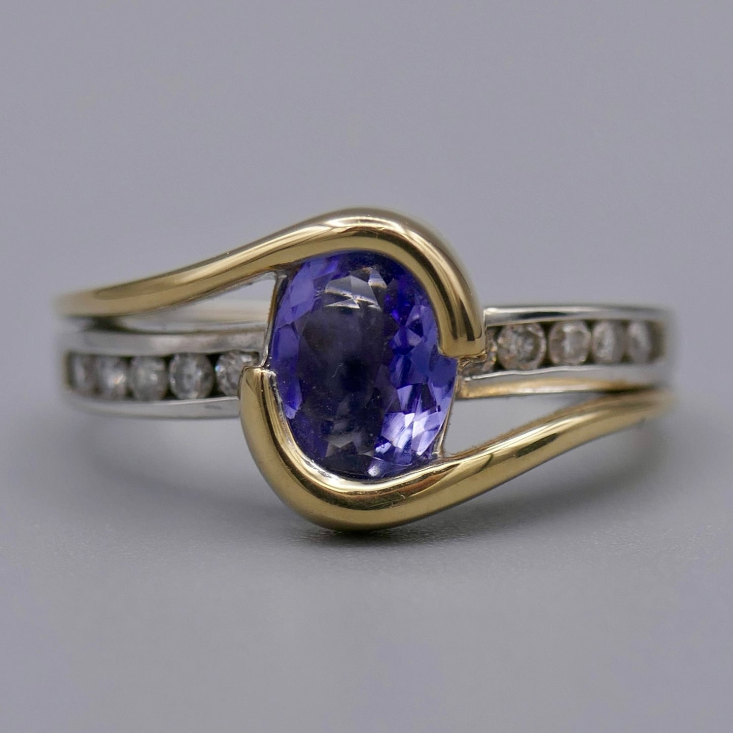 14K White & Yellow Gold Ring w/ Tanzanite & Diamonds