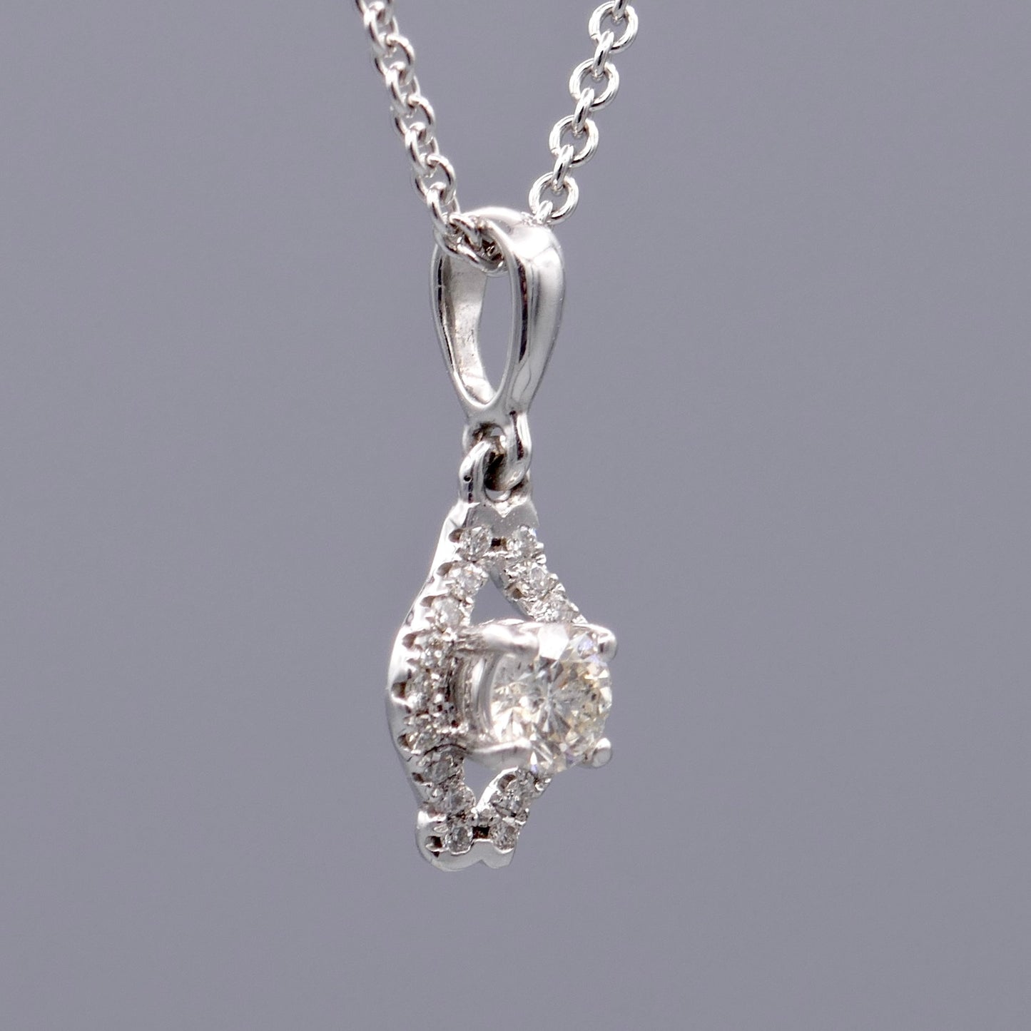 White Gold Necklace w/ Diamonds