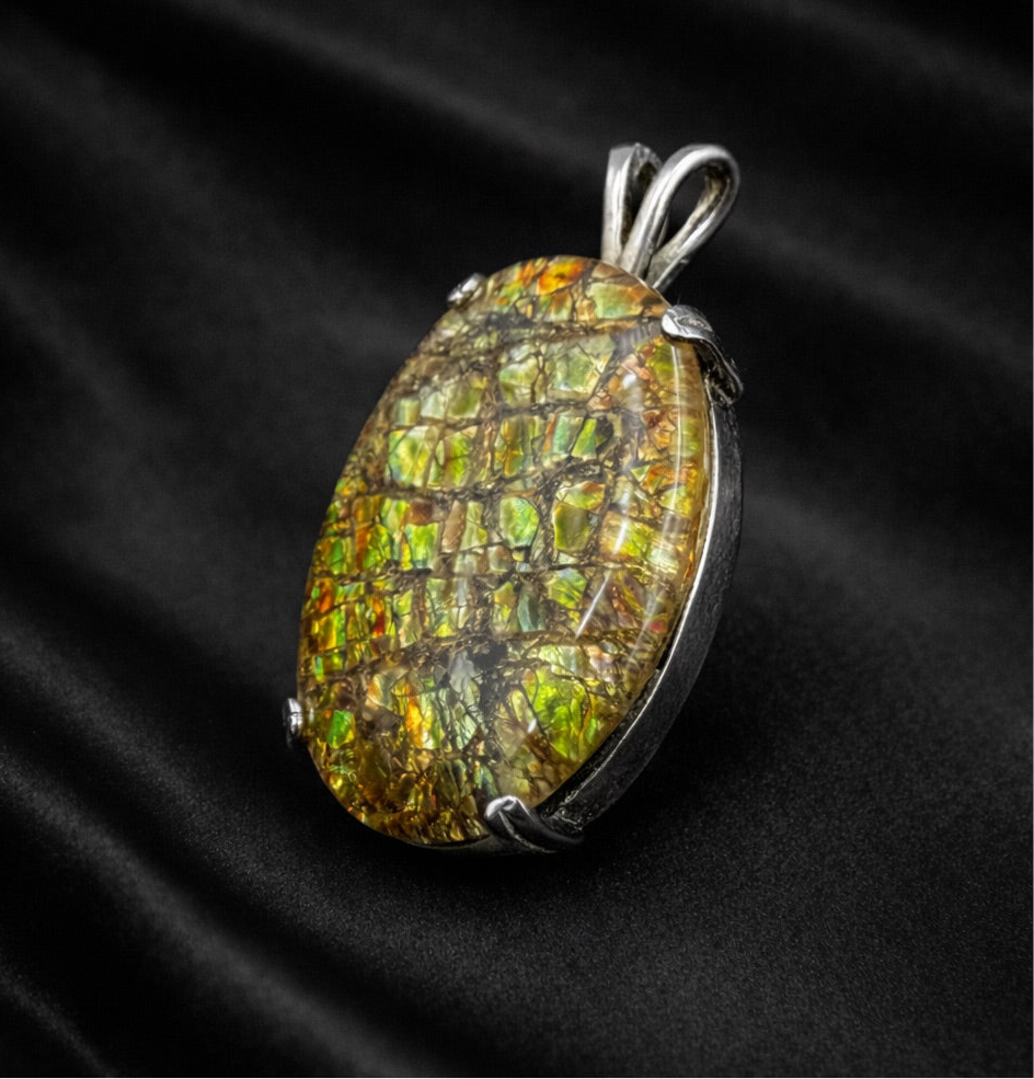 Ammolite Green Pendant