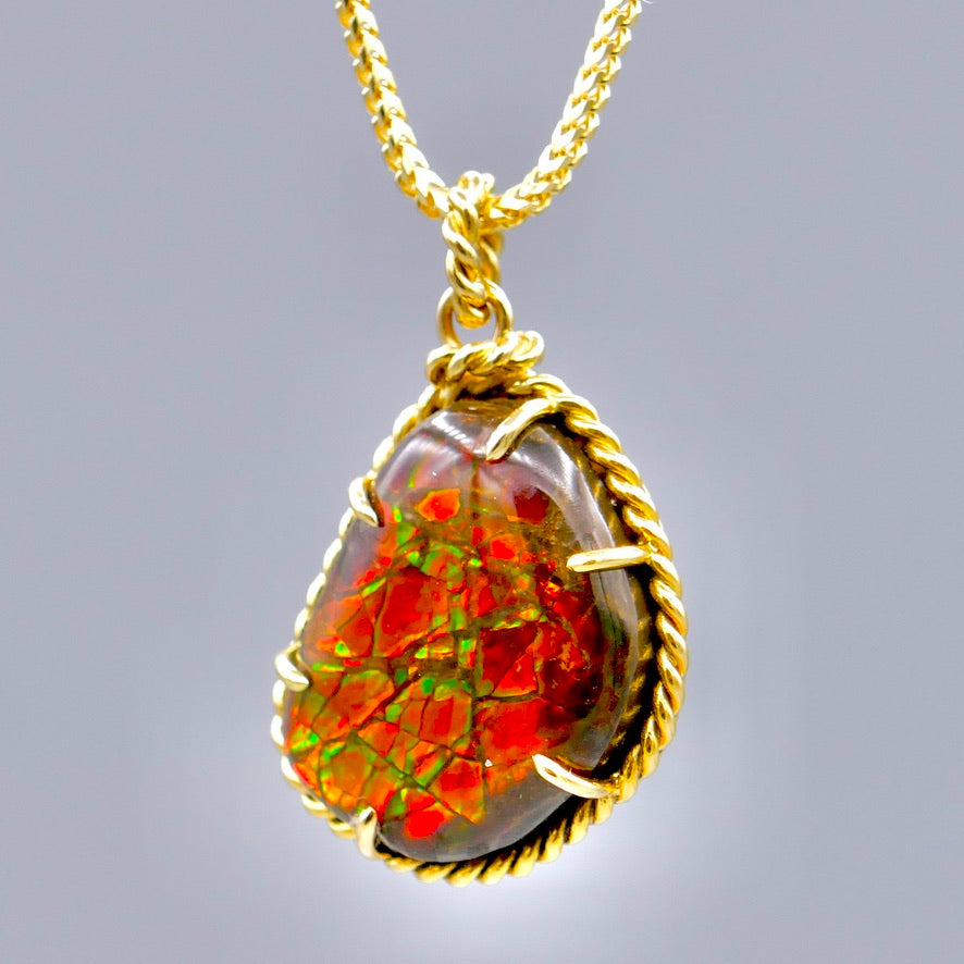 18K Yellow Gold Roped Ammolite Necklace - Red