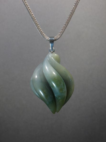 Jadeite Pendant – fine jewellery