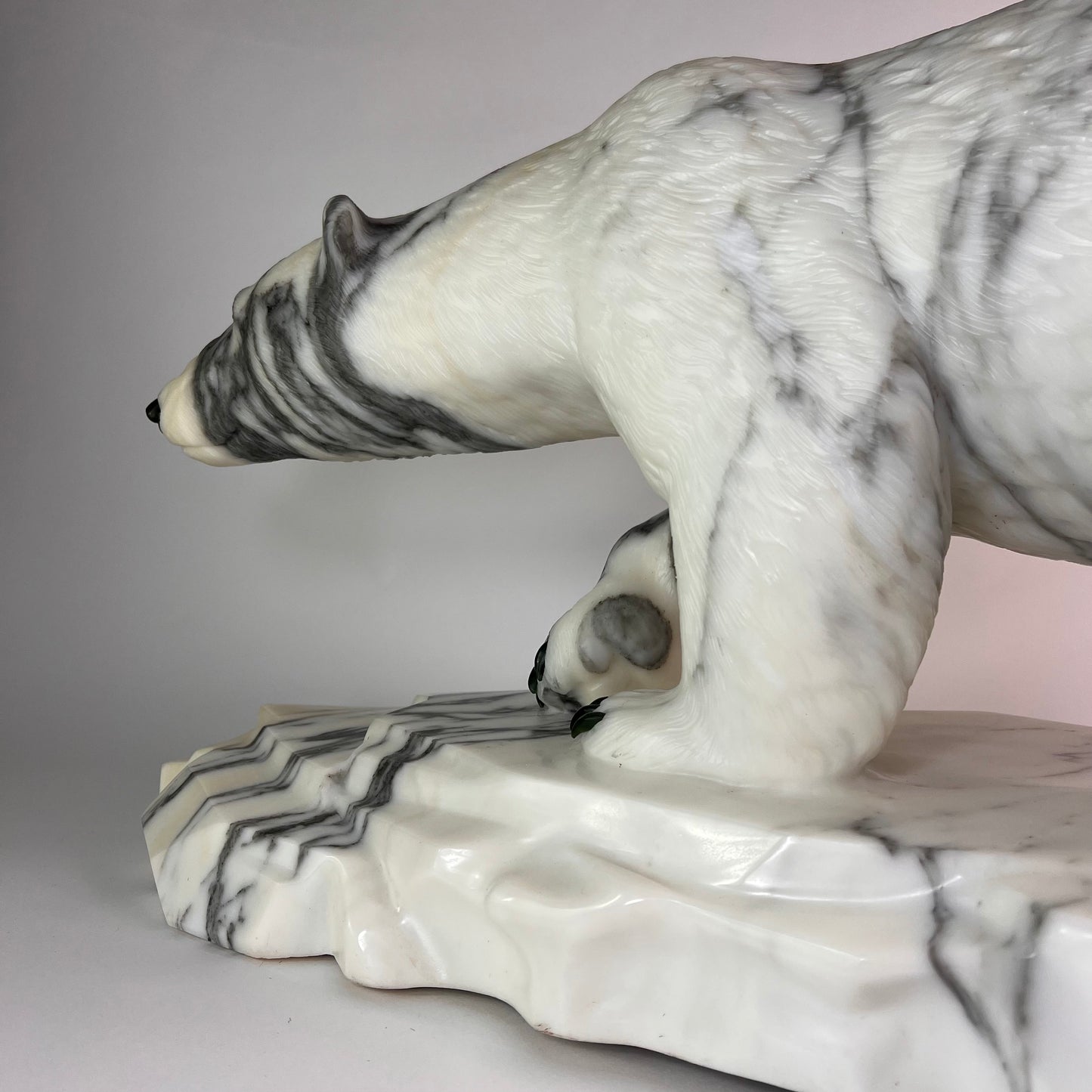 Arctic Pursuit - Limited Edition 28"