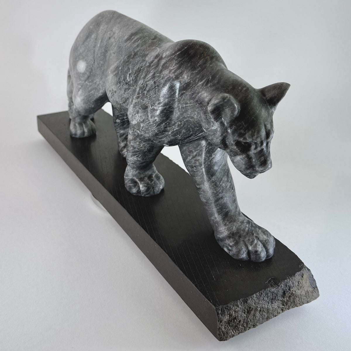 Cougar - Vancouver Island Gray Marble – Vancouver Island Gray Marble wildlife sculpture