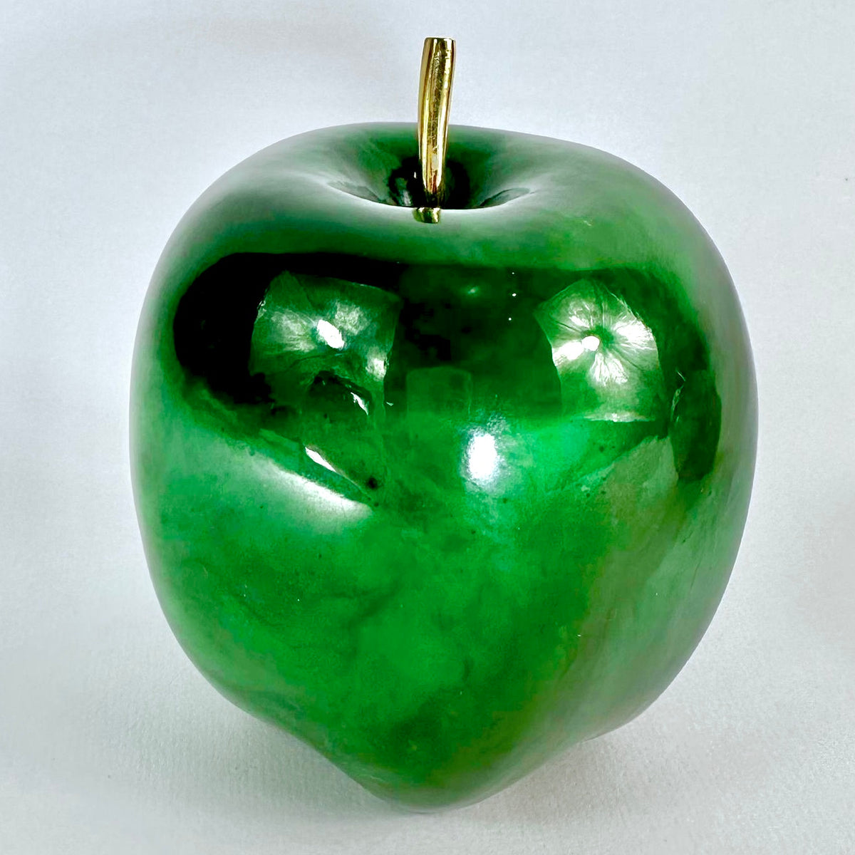 BC Nephrite Jade Apple – stone sculpture