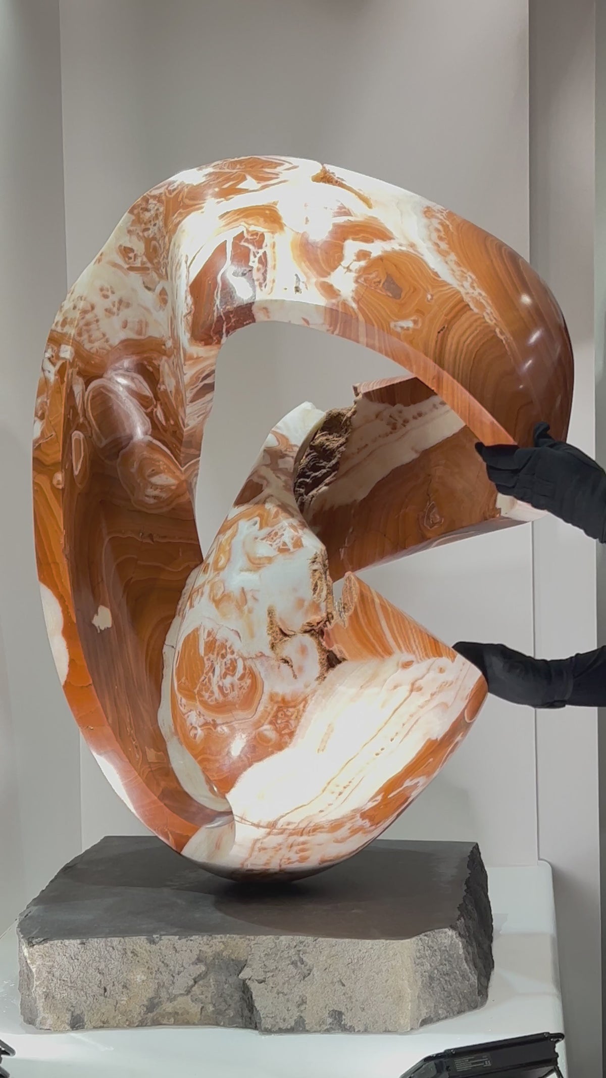 Dance Twist – Red and White Onyx – stone sculpture