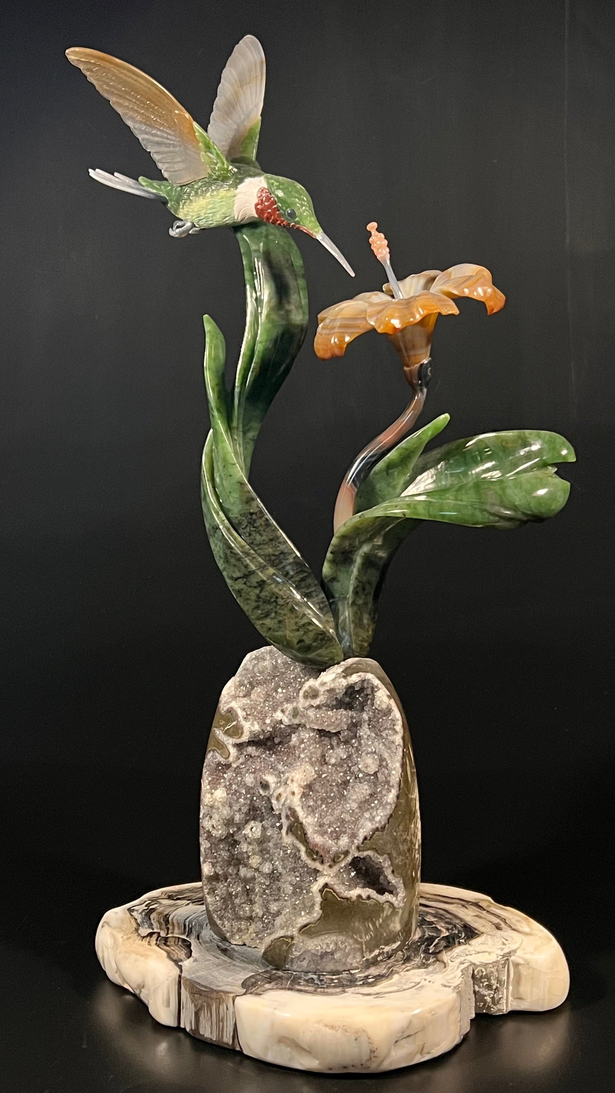 Hummingbird – Green Jade, Quartz stone sculpture