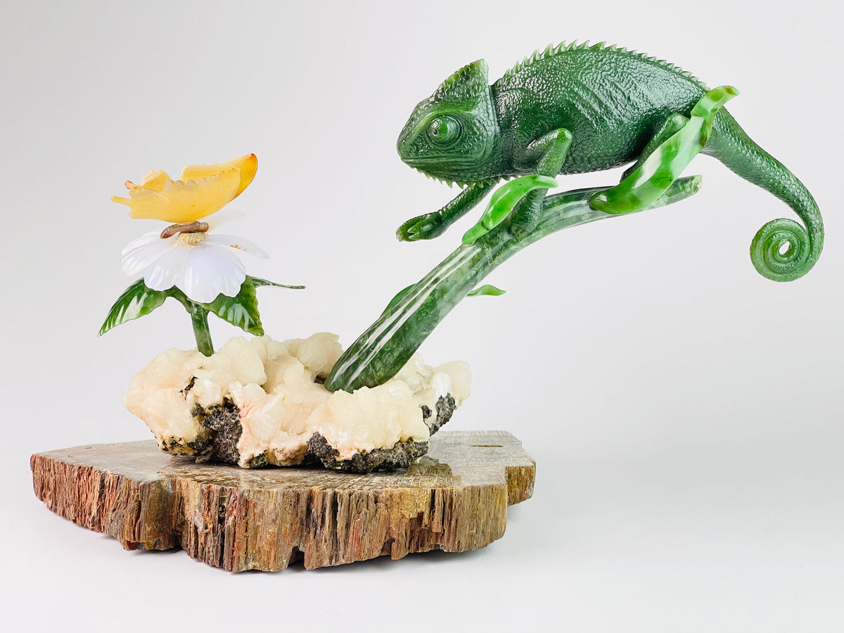 Chameleon – BC Green Jade, Agate Flower wildlife sculpture