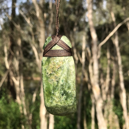 Toki (New Zealand jade) Pendant