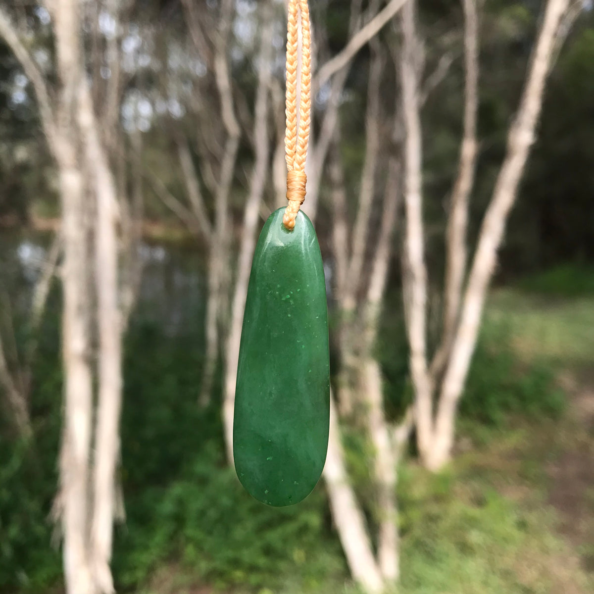 Teardrop pendant (Canadian jade)