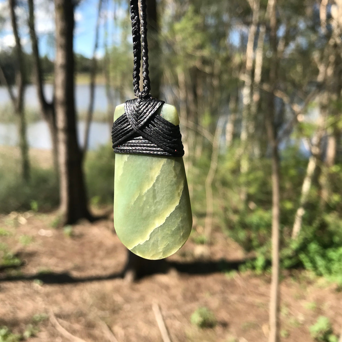 Toki (New Zealand jade) Pendant – jewellery