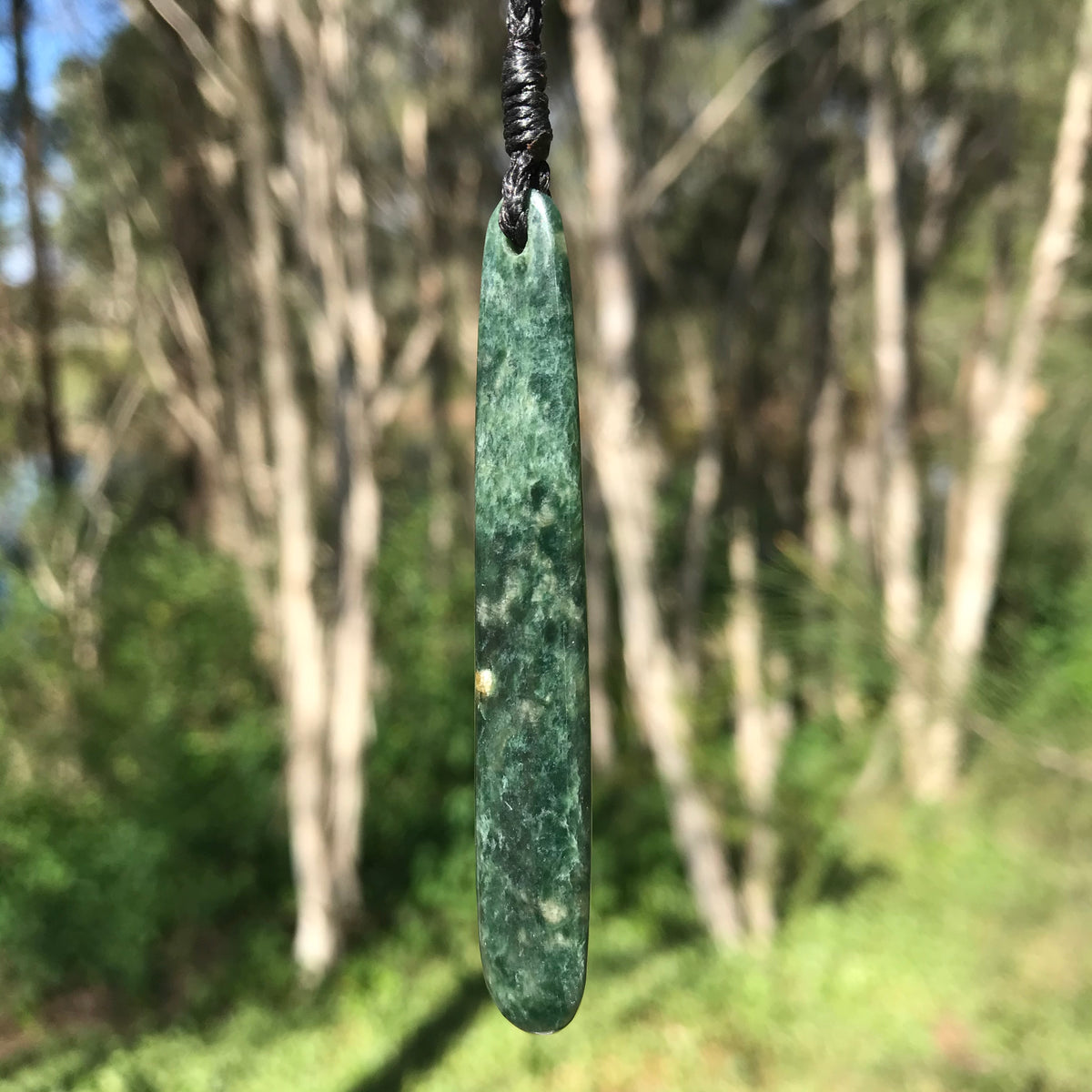Teardrop pendant (Russian jade) – jewellery