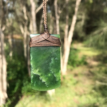 Toki (New Zealand jade) Pendant