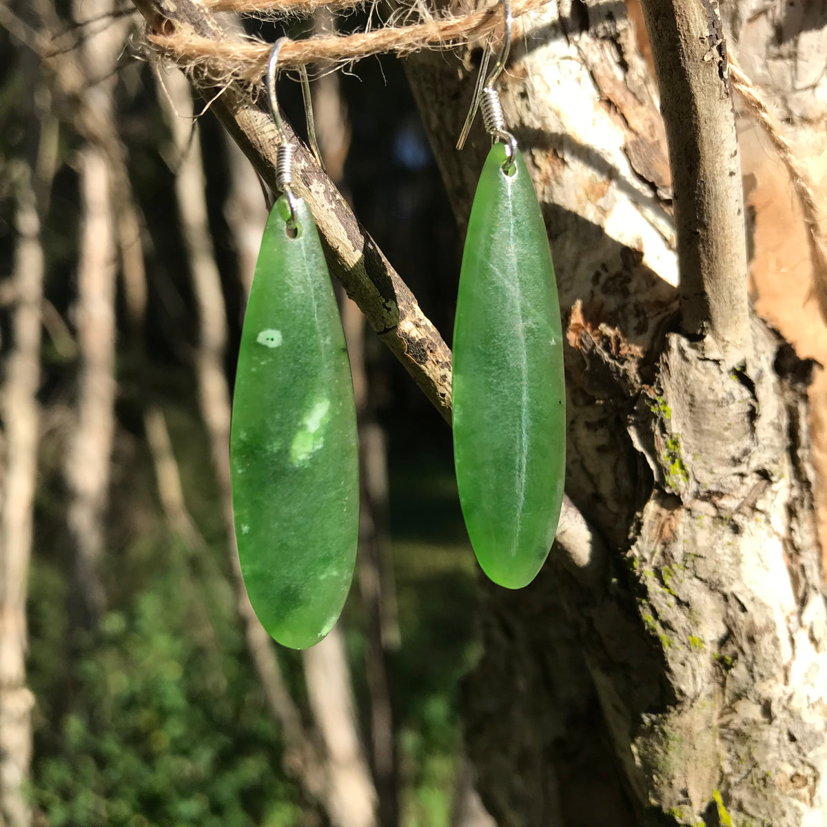 Leaf earrings (New Zealand jade) – jewellery