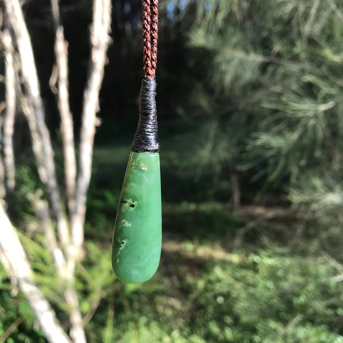 Teardrop (New Zealand jade) Pendant – jewellery