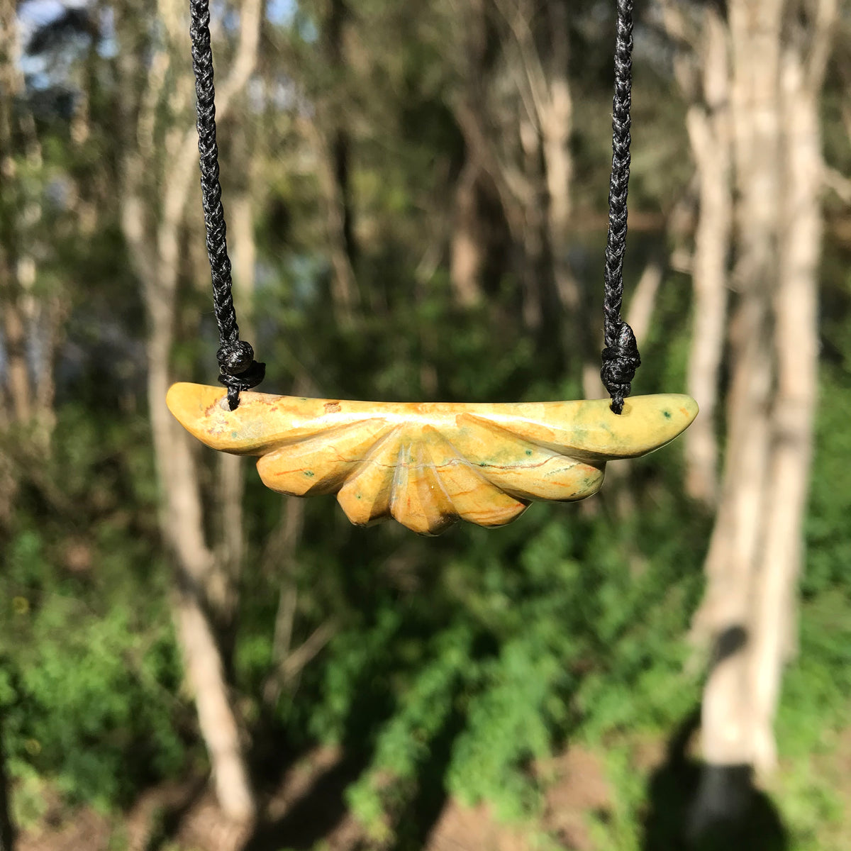 Chest plate (New Zealand flower jade) – stone sculpture