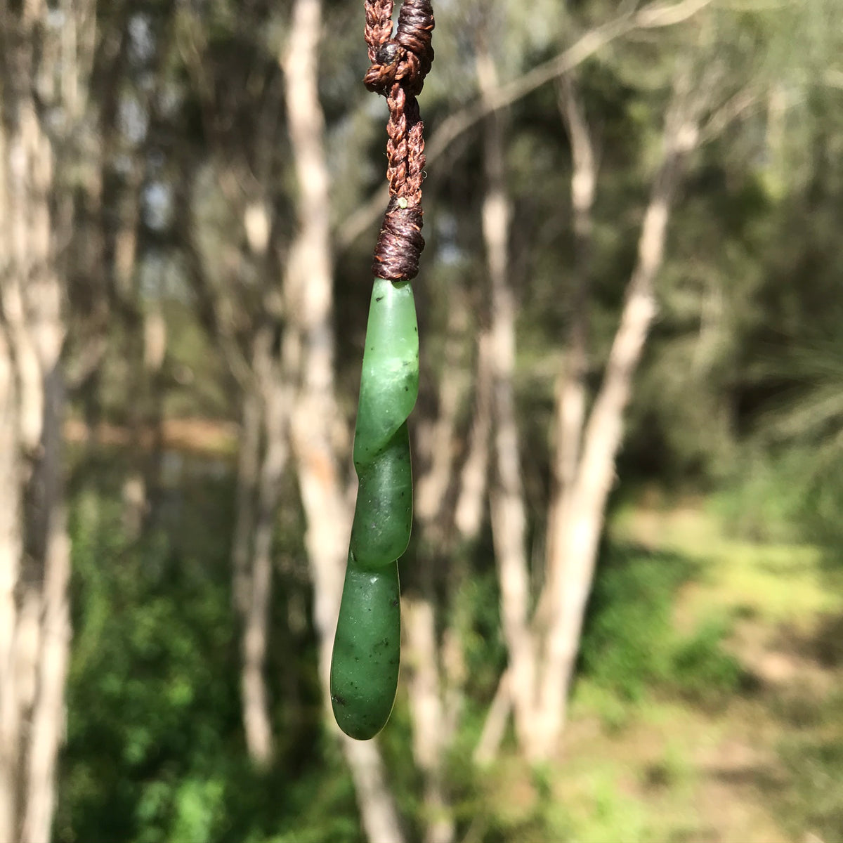 'Droplets' pendant (New Zealand jade) – jewellery