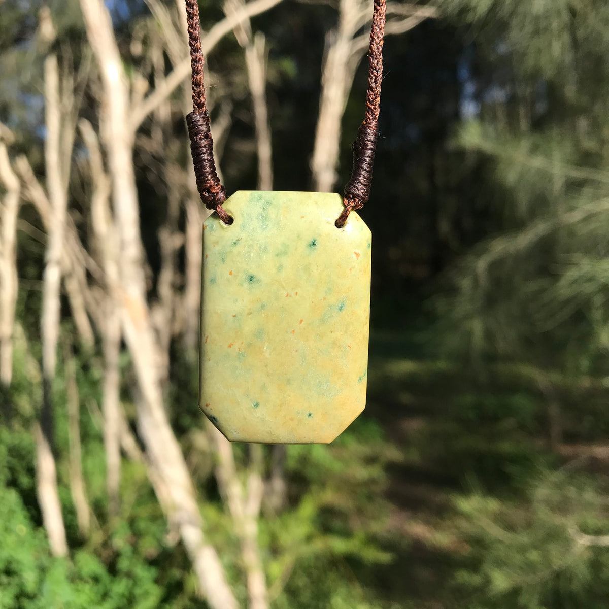 Plaque pendant (New Zealand flower jade) – jewellery