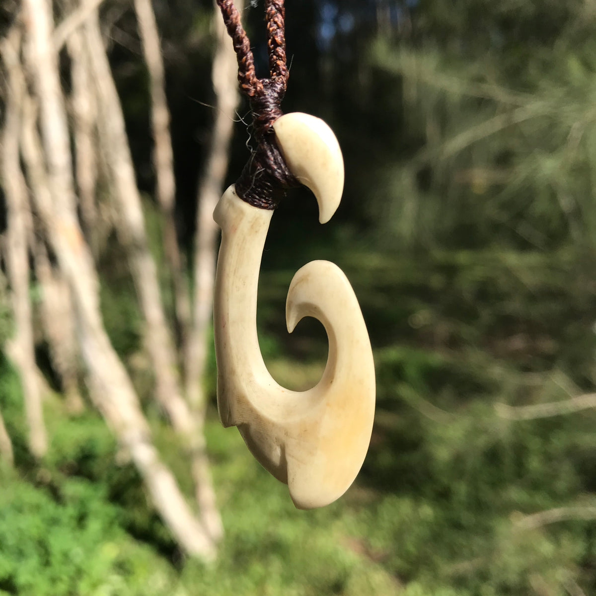 Fish hook (bone) – stone sculpture